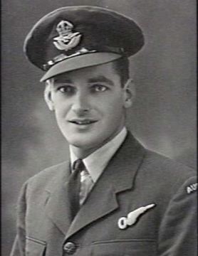Wallace Martin, DFC